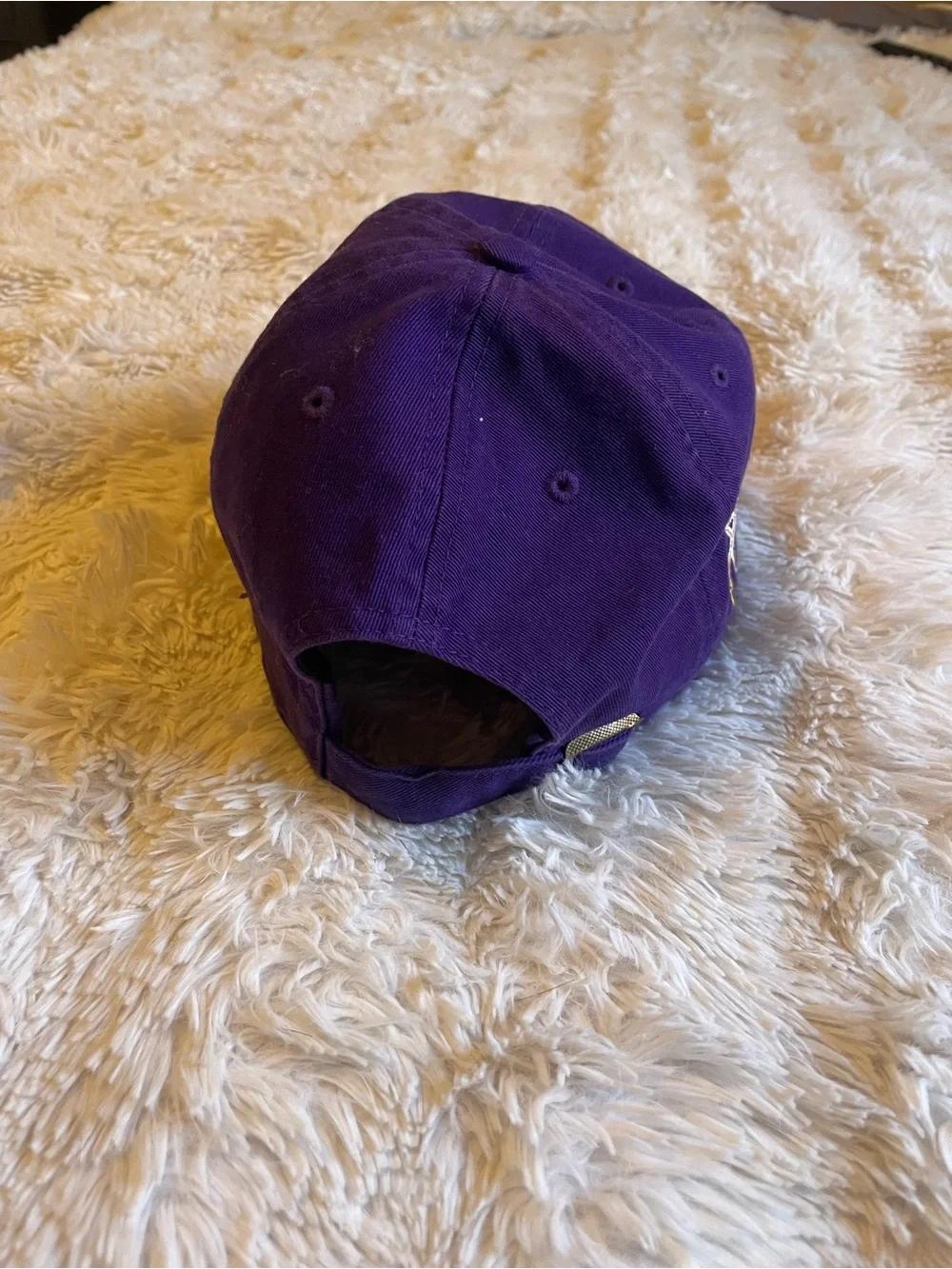 Los Angeles Lakers Purple Baseball Cap - Team Logo Hat